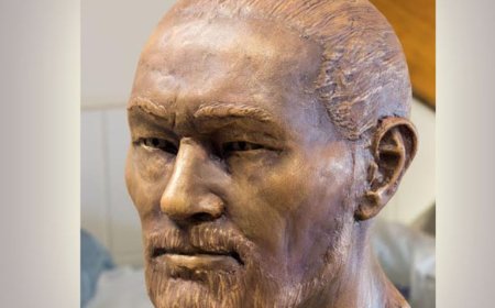 Ғалымдар Кейкі батырдың қоладан жасалған мүсінін көрсетті