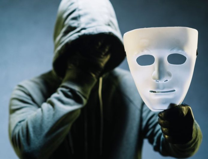 How to identify fake accounts and false information on Facebook and Instagram?