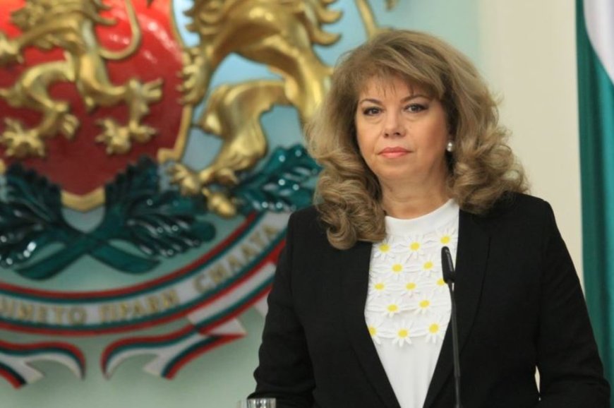 Болгарияда әйел алғаш рет президент атанды